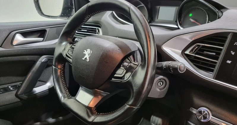 Peugeot 308 cena 24700 przebieg: 264000, rok produkcji 2017 z Knurów małe 352